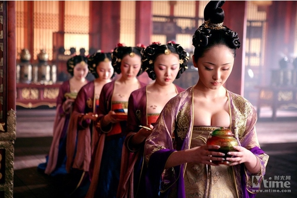 Mỹ nữ siêu vòng một của Trương Nghệ Mưu giờ ra sao? - 8 Mỹ nữ siêu vòng một của Trương Nghệ Mưu giờ ra sao? - 8
