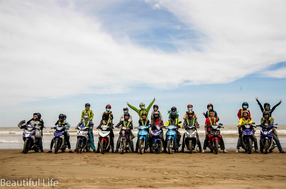 Đón ánh mặt trời rực rỡ trên biển Hải Tiến - 6 Đón ánh mặt trời rực rỡ trên biển Hải Tiến - 6