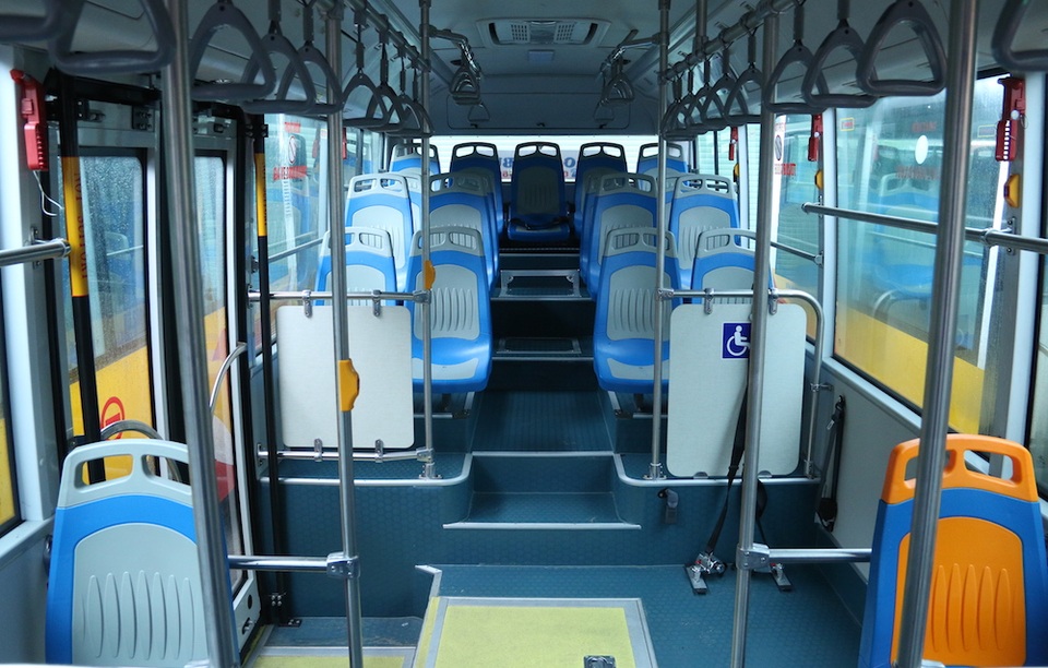 
Trong xe được chia thành nhiều cấp, thuận lợi cho khách hàng đi xe
