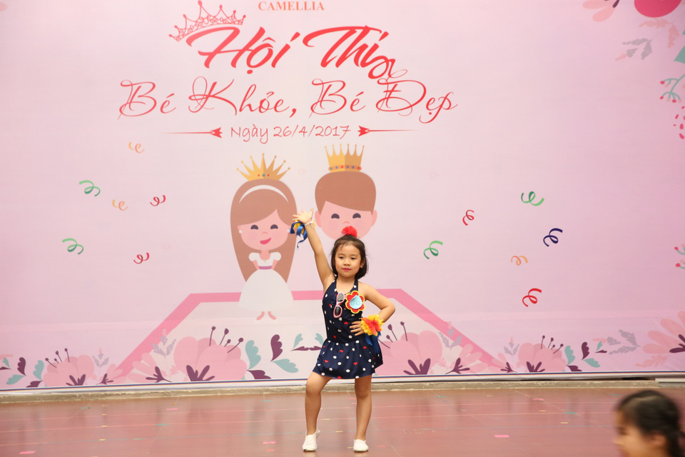 Ngắm các "mẫu nhí" trong hội thi bé khỏe - bé đẹp - 8 Ngắm các "mẫu nhí" trong hội thi bé khỏe - bé đẹp - 8