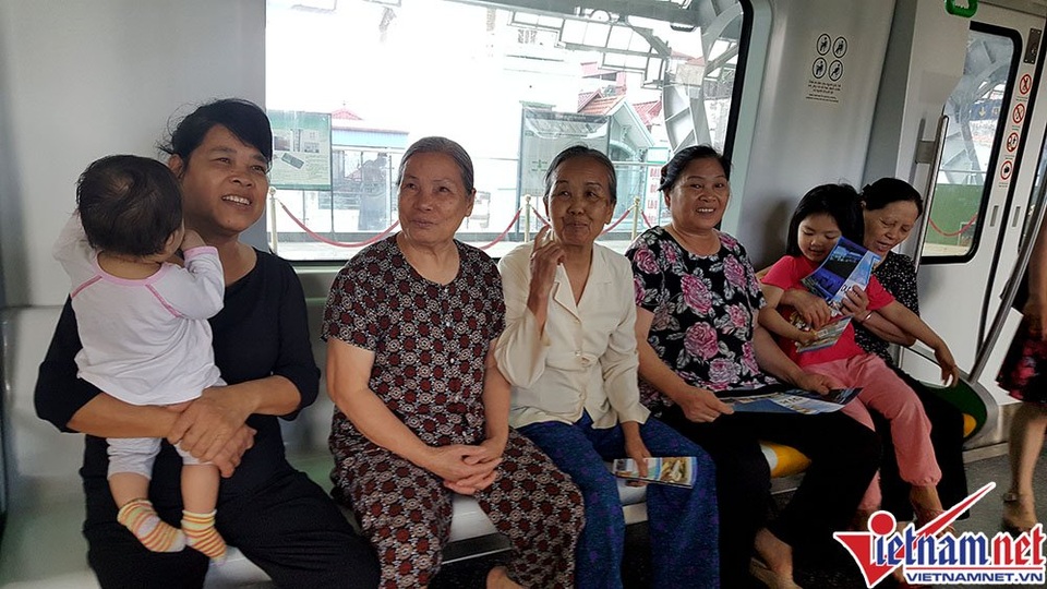Nhiều bất tiện ở tuyến đường sắt trên cao Cát Linh-Hà Đông - 8 Nhiều bất tiện ở tuyến đường sắt trên cao Cát Linh-Hà Đông - 8