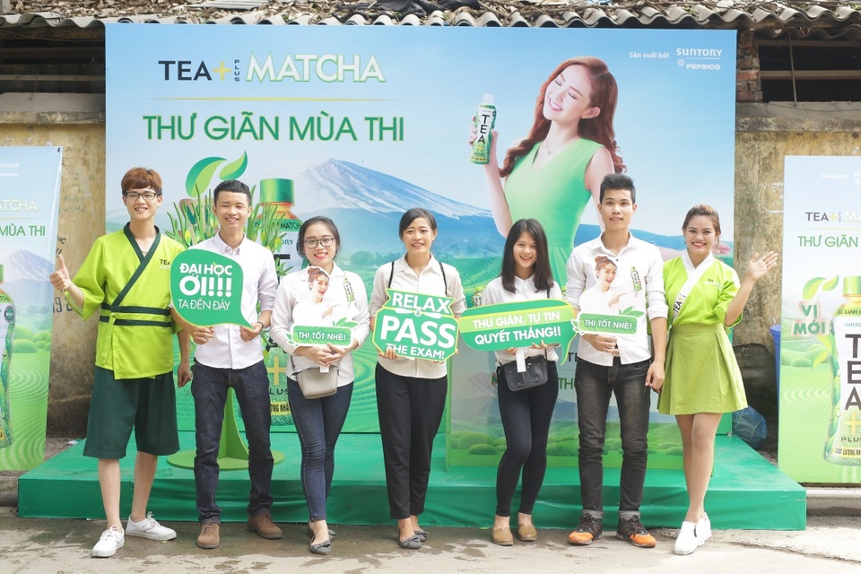 Chùm ảnh: Nhìn lại hành trình vượt vũ môn của các thí sinh THPT 2017 - 5 Đến tiếp sức cho mùa thi năm nay còn có nhãn hàng TEA+ Matcha. Nhãn hàng mang đến sự thư giãn để các bạn có thể hoàn thành kì thi tốt nhất