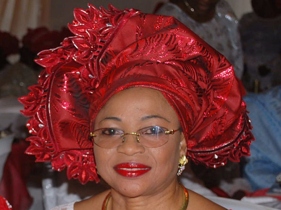 10 tỷ phú da màu giàu nhất thế giới - 3
Folorunsho Alakija, nữ tỷ phú 66 tuổi, người Nigeria