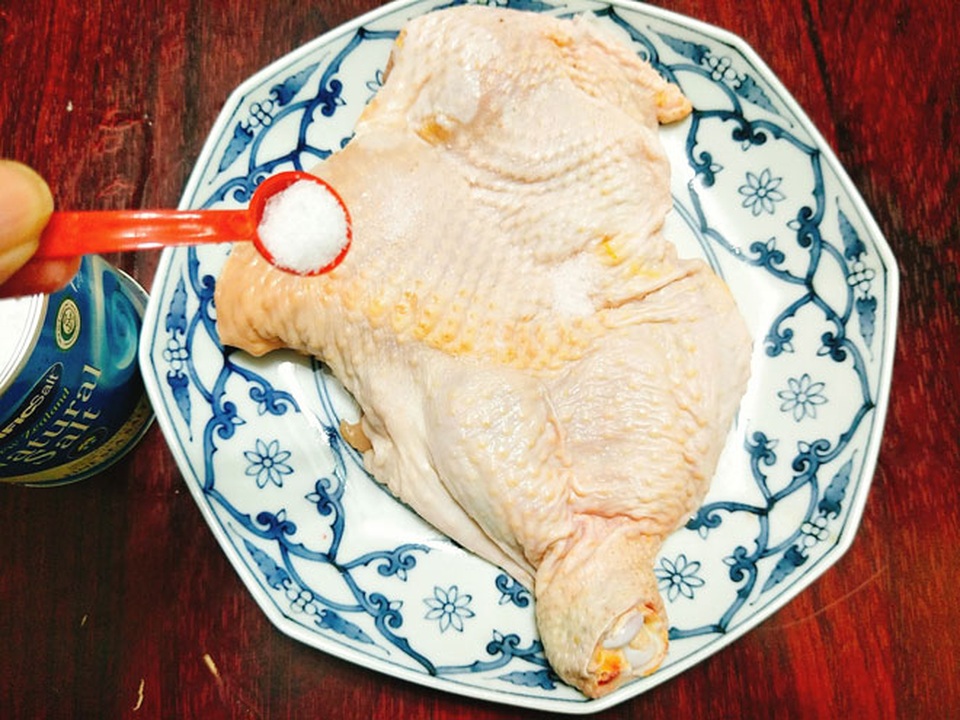 Thịt gà hấp mỡ hành mềm ngọt, béo ngậy ngon không cưỡng nổi - 4 Thịt gà hấp mỡ hành mềm ngọt, béo ngậy ngon không cưỡng nổi - 4