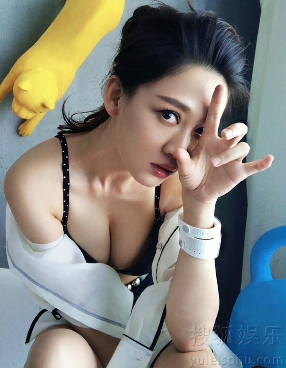"Mỹ nữ bị tuột bikini" gây sốt vì 38 tuổi vẫn quá nóng bỏng - 9 "Mỹ nữ bị tuột bikini" gây sốt vì 38 tuổi vẫn quá nóng bỏng - 9