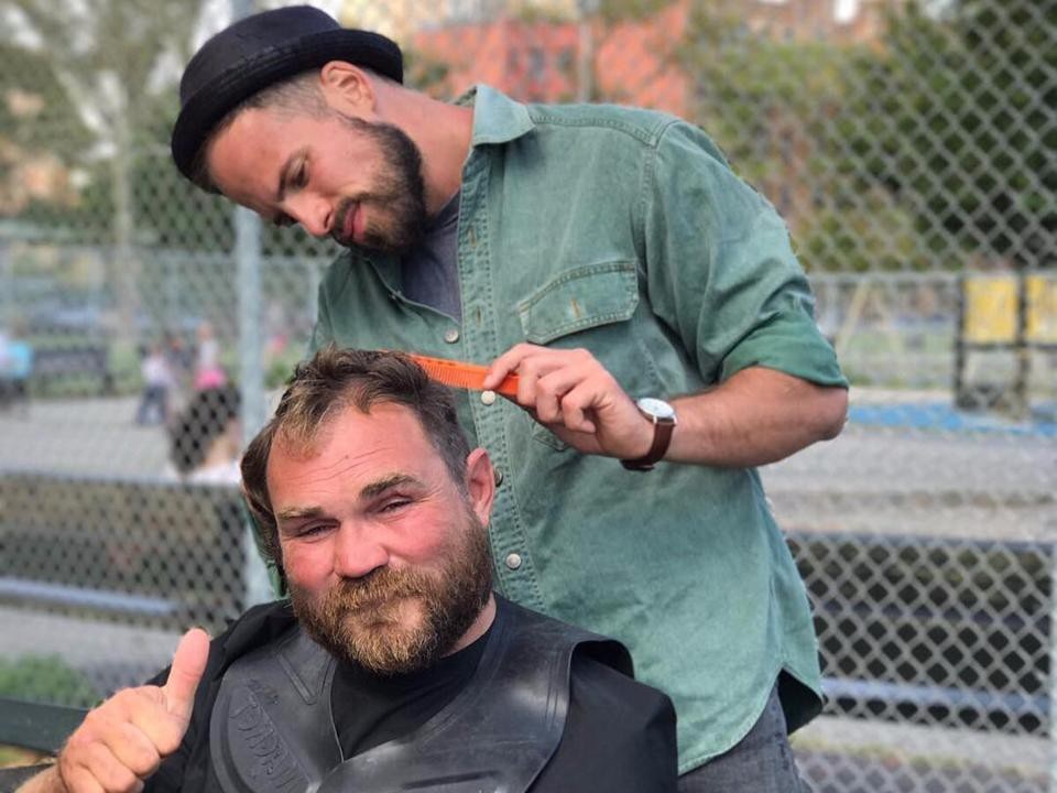 10 hành động tử tế khiến tất cả mọi người muốn thay đổi để sống tốt hơn - 8 10 hành động tử tế khiến tất cả mọi người muốn thay đổi để sống tốt hơn - 8