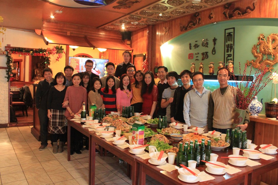 “Tết con gà - Tết của cả nhà” cùng hội sinh viên Việt tại Toulon, Pháp - 9 “Tết con gà - Tết của cả nhà” cùng hội sinh viên Việt tại Toulon, Pháp - 9