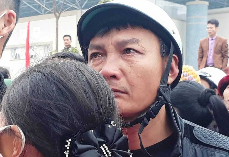 Nước mắt và nụ cười trong ngày tân binh lên đường nhập ngũ - 27 Nước mắt và nụ cười trong ngày tân binh lên đường nhập ngũ - 27