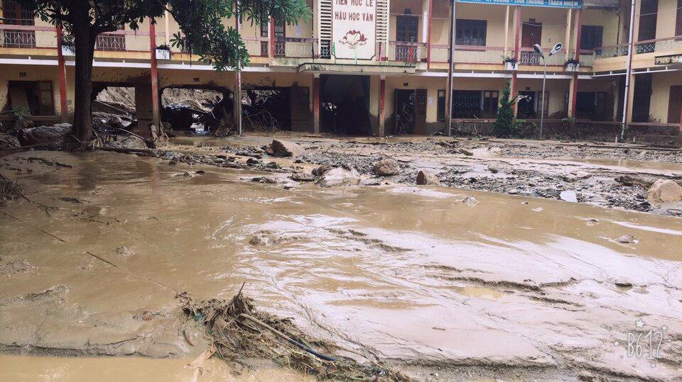 Ước tính tổng giá trị thiệt hại khoảng 150 tỷ đồng, trong đó tài sản của nhân dân khoảng 50 tỷ đồng.