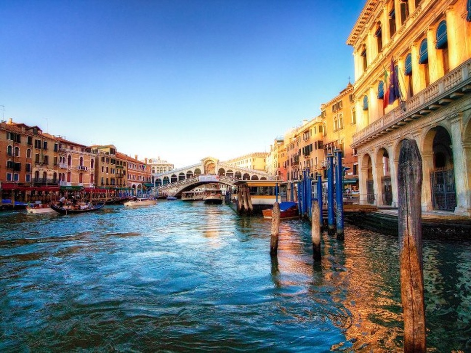 Những điểm đến hút khách nhất thế giới - 9