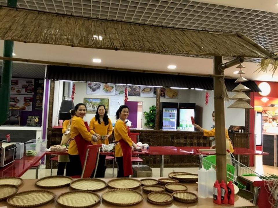 Sôi động chuẩn bị Festival thức ăn đường phố Việt tại Nga - 10