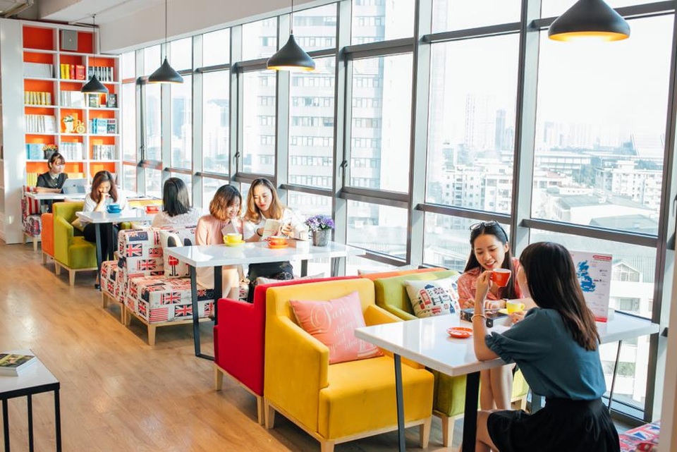 Khám phá nơi đào tạo thành công hàng ngàn học viên đạt 7.0 – 8.5 IELTS - 9
Không gian cá tính tại Gbookcafe