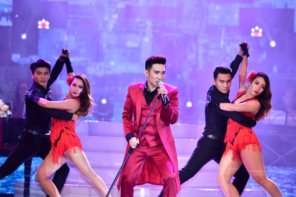 Phương Thanh "nối lại tình xưa" với Siu Black trong đêm nhạc Quang Hà - 3 Phương Thanh "nối lại tình xưa" với Siu Black trong đêm nhạc Quang Hà - 3