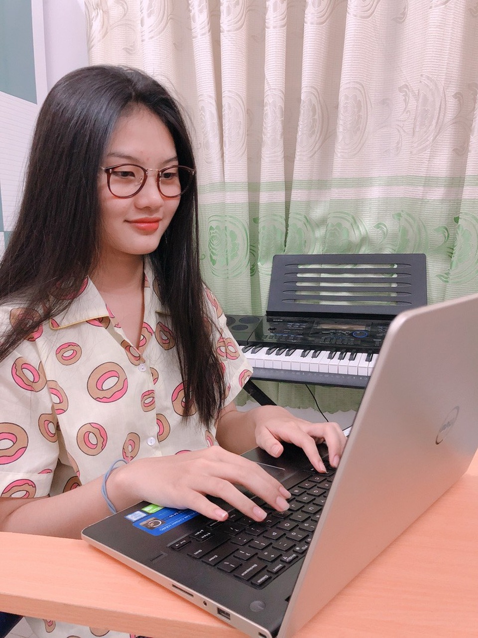 Chuyện chưa kể về gia đình, tình cảm của 3 cô gái xuất sắc nhất Miss Teen 2017 - 4
Từ quê nhà Đồng Nai, Phương Nghi trả lời những câu hỏi của độc giả Dân trí