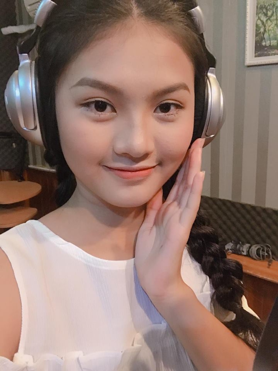 Chuyện chưa kể về gia đình, tình cảm của 3 cô gái xuất sắc nhất Miss Teen 2017 - 7
Cô gái Đặng Nguyễn Phương Nghi mơ ước trở thành ca sĩ