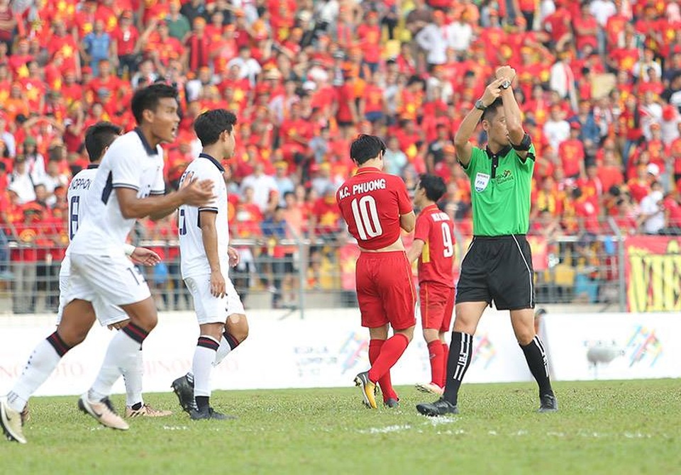 Nhật ký SEA Games ngày 24/8: Ánh Viên giành HCV thứ 5, điền kinh tỏa sáng - 5
Nỗi buồn của Công Phượng