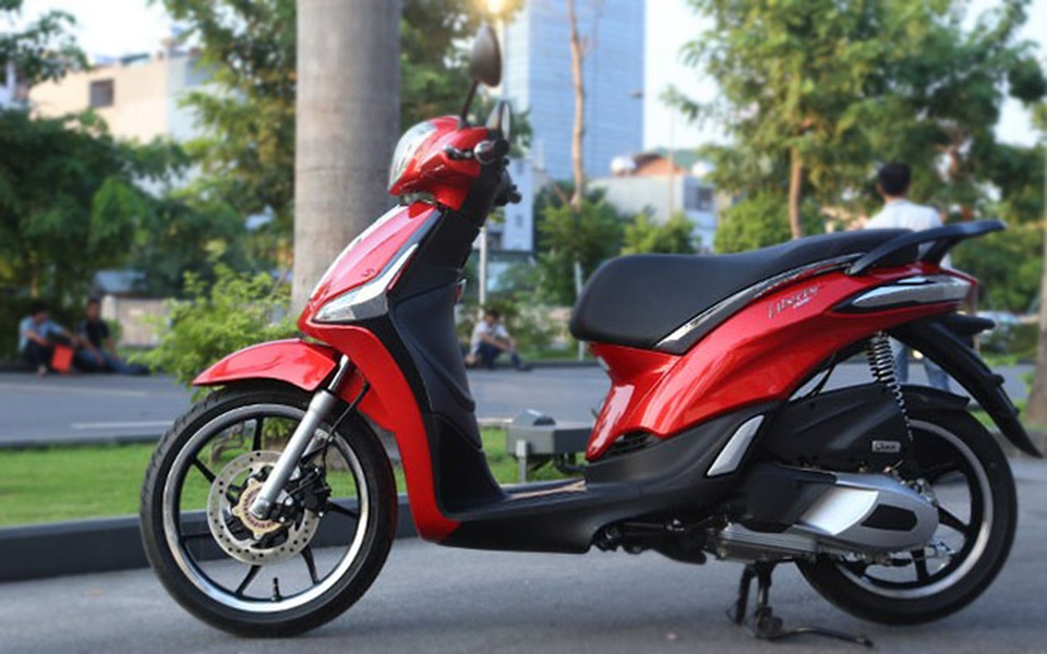 Piaggio Việt Nam triệu hồi hơn 13.000 chiếc Liberty - 2
Liberty ABS 125 3V i.e là mẫu xe cỡ nhỏ đầu tiên tại Việt Nam sử dụng hệ thống chống bó cứng phanh.
