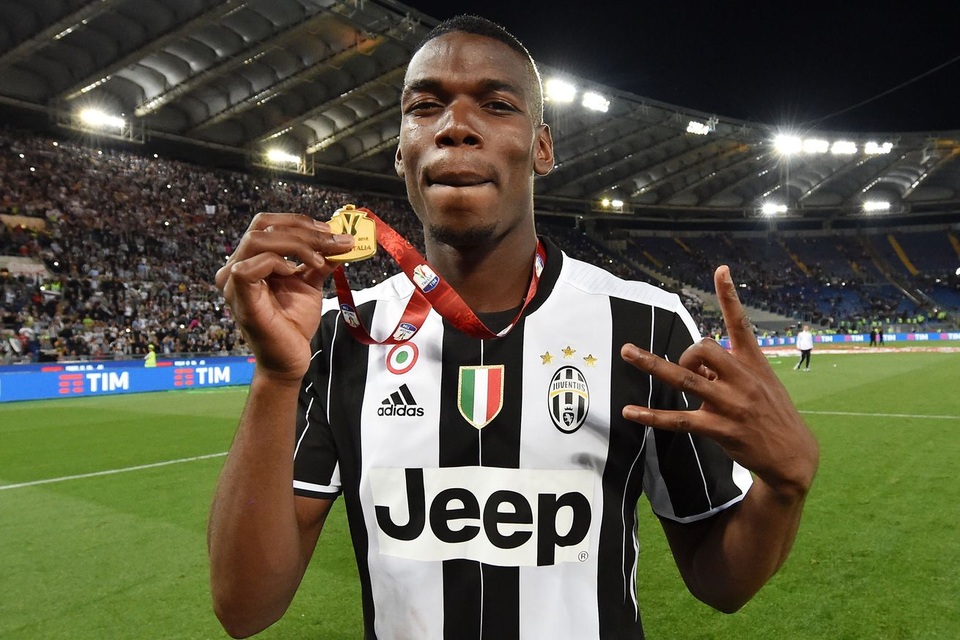 Pogba sang Juventus vì không thể tìm được vị trí ở MU. Dù vậy, cầu thủ này lại “hợp đất” ở Serie A. Tại Juventus, Pogba vươn tầm trở thành tiền vệ trung tầm hàng đầu thế giới. Mùa Hè năm 2016, anh quay lại MU với mức phí kỷ lục 89 triệu bảng.