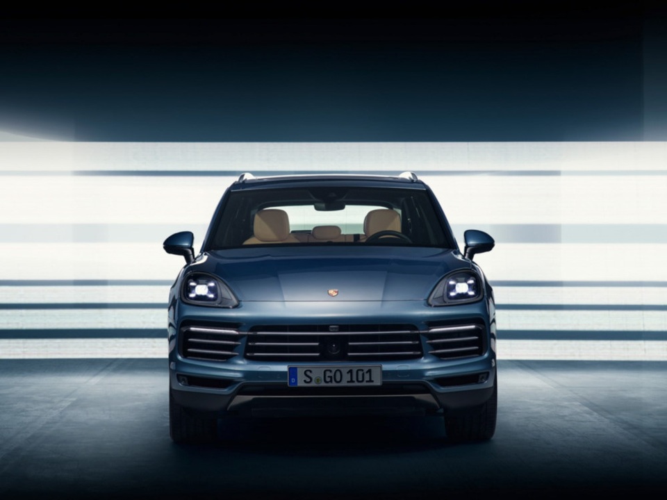 Porsche Cayenne thế hệ mới lộ diện trước giờ G - 2 Porsche Cayenne thế hệ mới lộ diện trước giờ G - 2