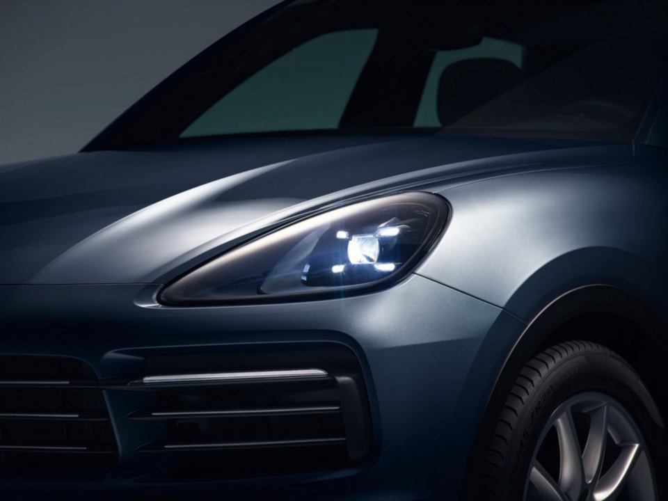 Porsche Cayenne thế hệ mới lộ diện trước giờ G - 3 Porsche Cayenne thế hệ mới lộ diện trước giờ G - 3