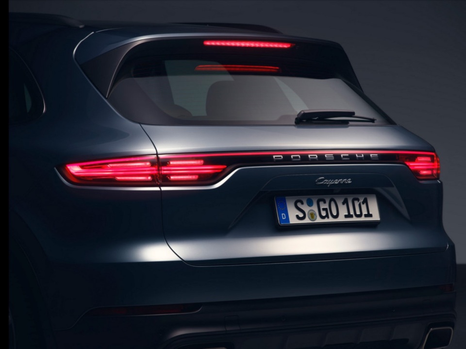 Porsche Cayenne thế hệ mới lộ diện trước giờ G - 6 Porsche Cayenne thế hệ mới lộ diện trước giờ G - 6