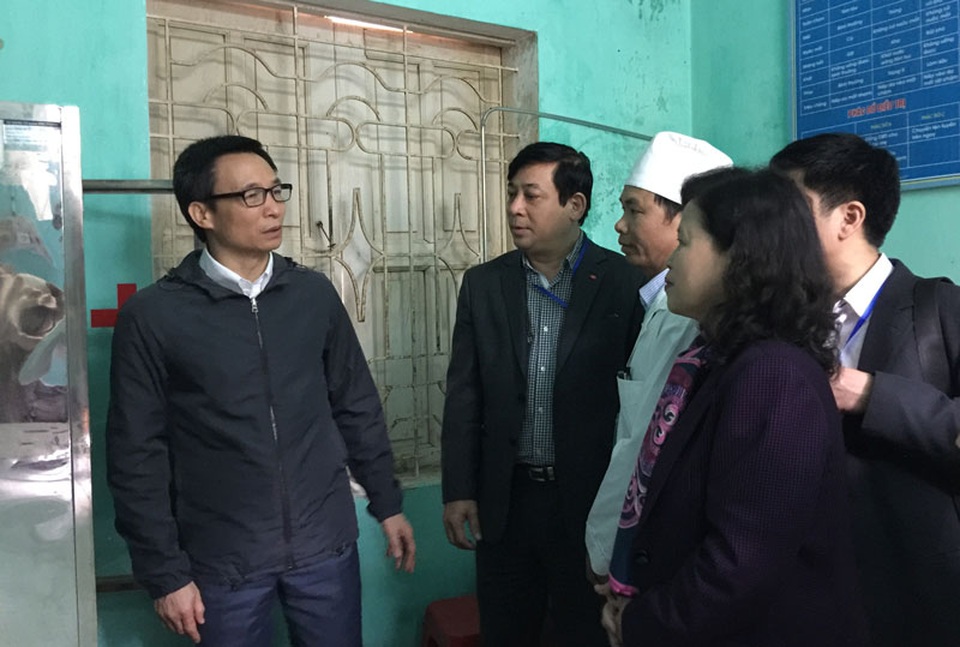 Đừng để người dân chỉ có bệnh mới đến khám! - 1
Phó Thủ tướng Vũ Đức Đam rất sâu sát với từng hoạt động của Trạm Y tế xã Minh Đức