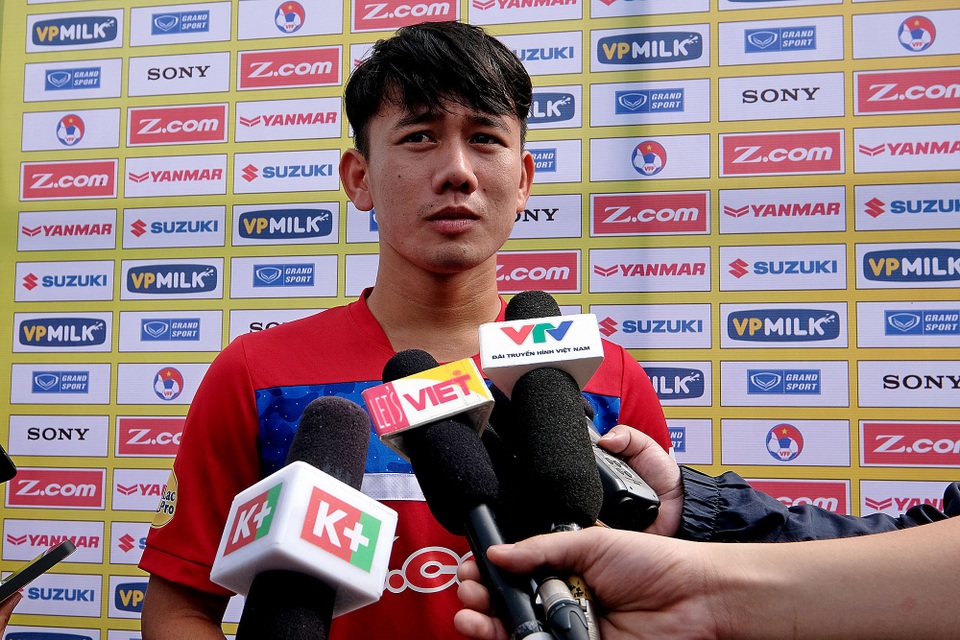 Tiền vệ Minh Vương: “Cầu thủ HA Gia Lai rất hợp với lối chơi của HLV Park Hang Seo” - 1
Minh Vương là tân binh đội tuyển Việt Nam thời HLV Park Hang Seo - Ảnh: Gia Hưng