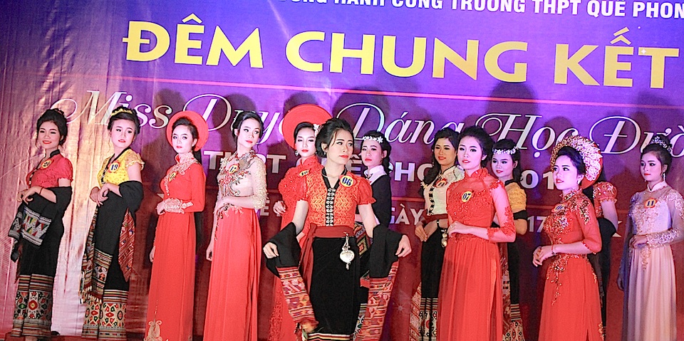 Nữ sinh dân tộc Thái thành Hoa khôi tại ngôi trường biên giới Việt - Lào - 8 Các gương mặt đều ấn tượng và khả ái.