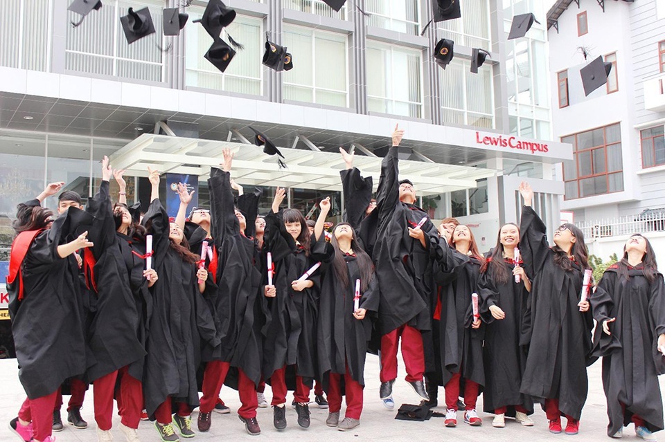 Sinh viên SIU được học tập trong môi trường năng động, hiện đại.