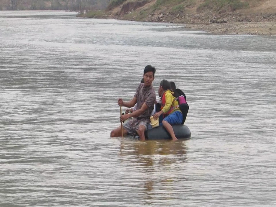 Việc đi lại như thế này tiềm ẩn nhiều nguy hiểm