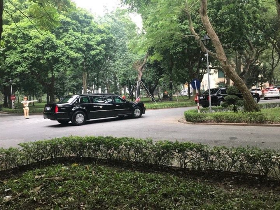 Tổng thống Trump: Việc làm bạn với nhà lãnh đạo Triều Tiên có thể xảy ra - 2
Đoàn xe của Tổng thống Mỹ rời Phủ Chủ tịch