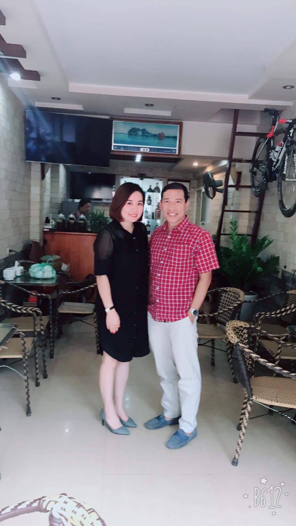 Kim Oanh phủ nhận chuyện “dựa hơi” Quang Thắng để nổi tiếng - 2 Là đồng hương nên nhân kỳ nghỉ lễ vừa rồi, Kim Oanh và NSƯT Quang Thắng đã cùng nhau về Hải Phòng.