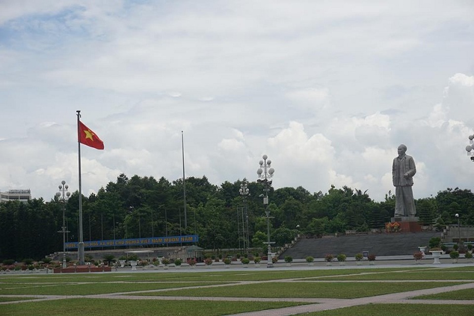 Quảng Bình sẽ có quần thể Tượng đài Chủ tịch Hồ Chí Minh - 1 Quảng Trường Hồ Chí Minh tại TP Vinh, Nghệ An