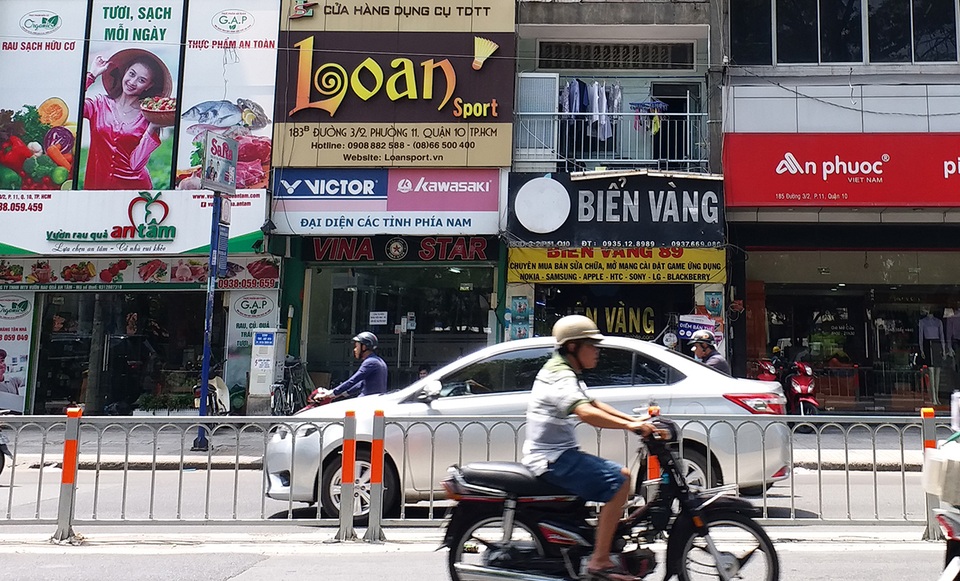 Cửa hàng vội vã gỡ bỏ logo "ăn theo" Apple để tránh kiện tụng - 7