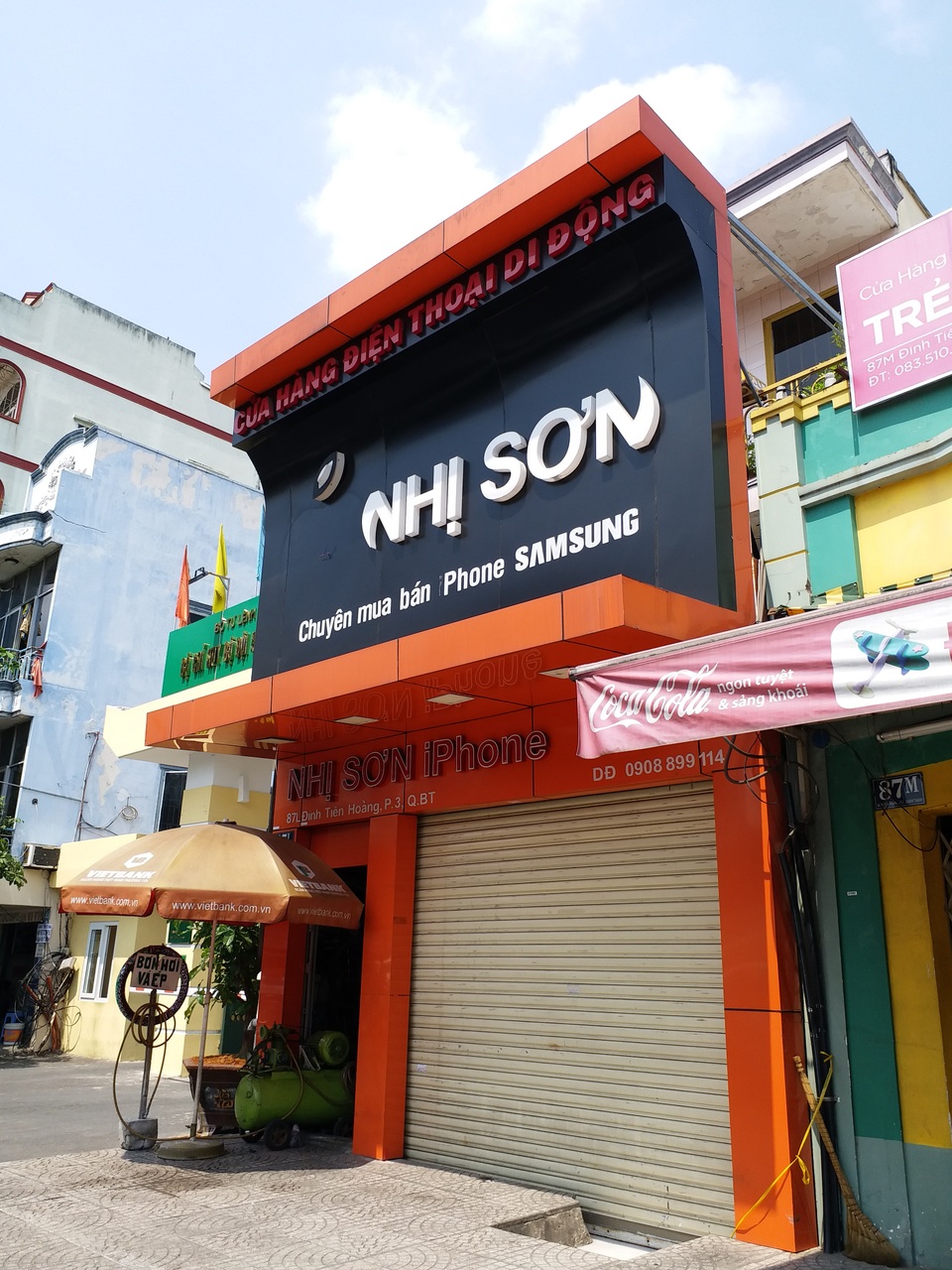 Cửa hàng vội vã gỡ bỏ logo "ăn theo" Apple để tránh kiện tụng - 6