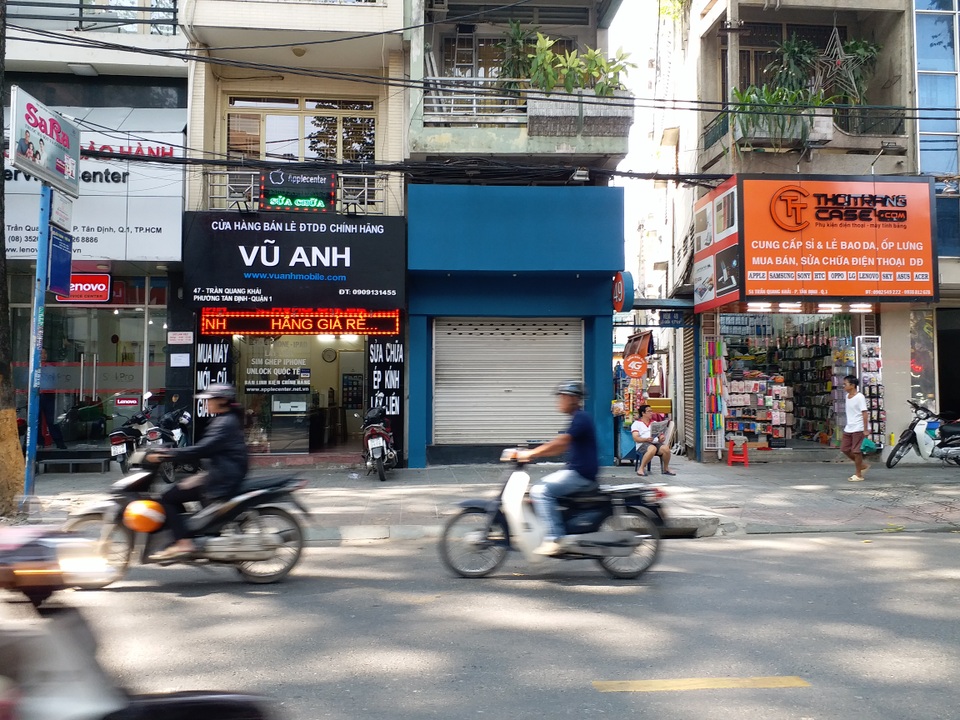 Cửa hàng vội vã gỡ bỏ logo "ăn theo" Apple để tránh kiện tụng - 4