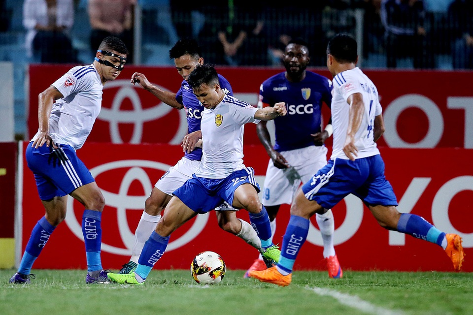Những cầu thủ nội ấn tượng nhất V-League 2017 - 1 Thanh Trung có một mùa bóng ấn tượng cùng CLB Quảng Nam (ảnh: Gia Hưng)