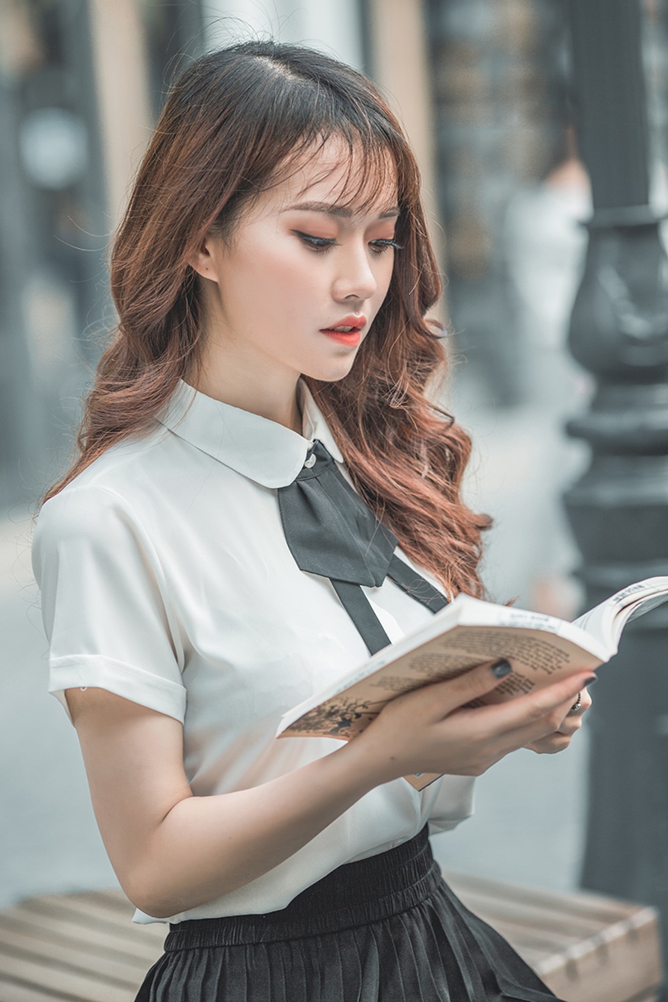 Á khôi Nữ sinh Việt Nam 2016 từng bị "gạ gẫm, đề nghị khiếm nhã" - 2 Bên cạnh giải Á khôi 1 Nữ sinh Việt Nam duyên dáng 2016, Phương còn là Á khôi 2 Hoa Khôi Ảnh Hà Nội, Top 4 Gương mặt trang bìa Báo Hoa Học Trò.