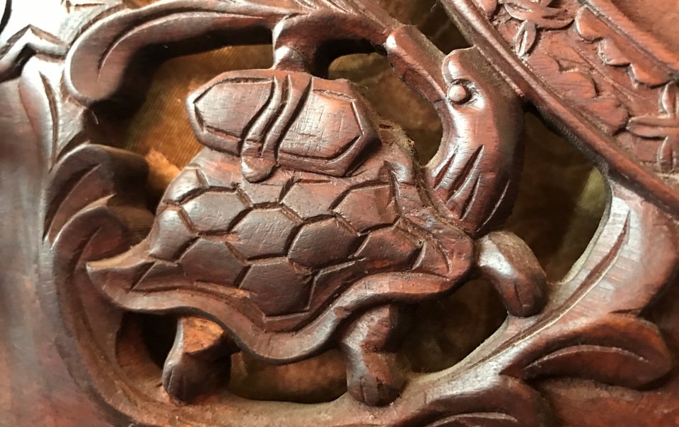 Ngắm hai bộ bàn ghế “long, lân, quy, phụng” giá gần 10 tỷ đồng - 8 Quy...