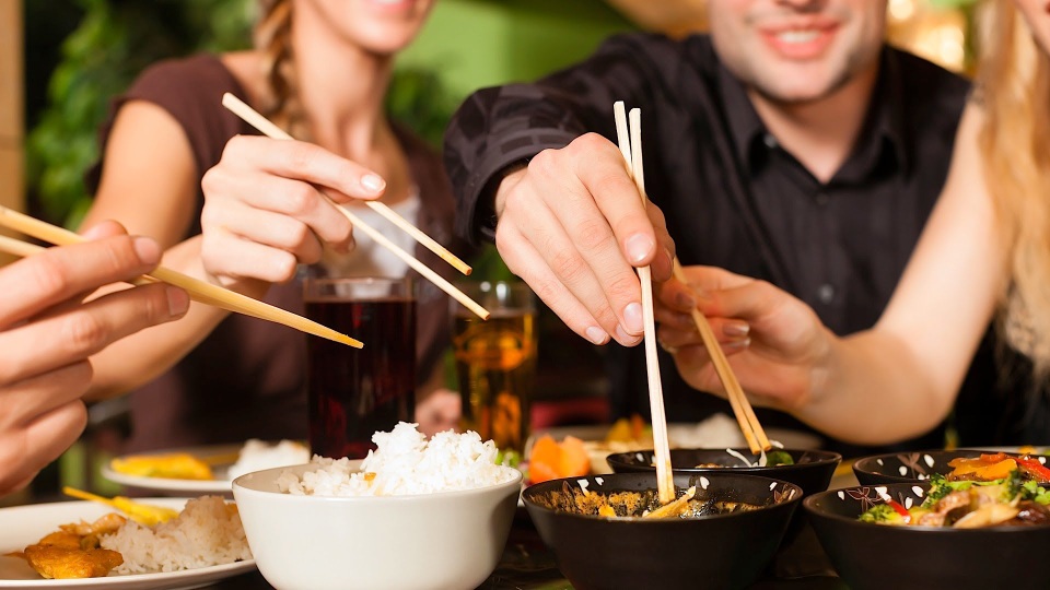 Những quy tắc trên bàn ăn của người Nhật - 3 Những quy tắc trên bàn ăn của người Nhật - 3