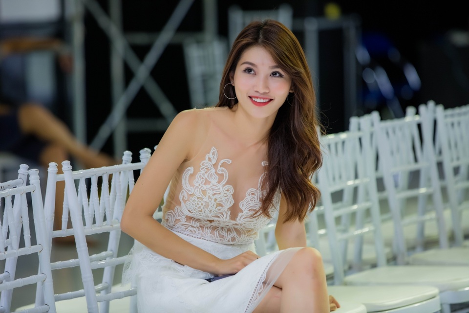 Quỳnh Châu khoe ngực đầy sau nghi án chia tay Quán quân Next Top 2014 - 8 (Ảnh: Như Hoàn).