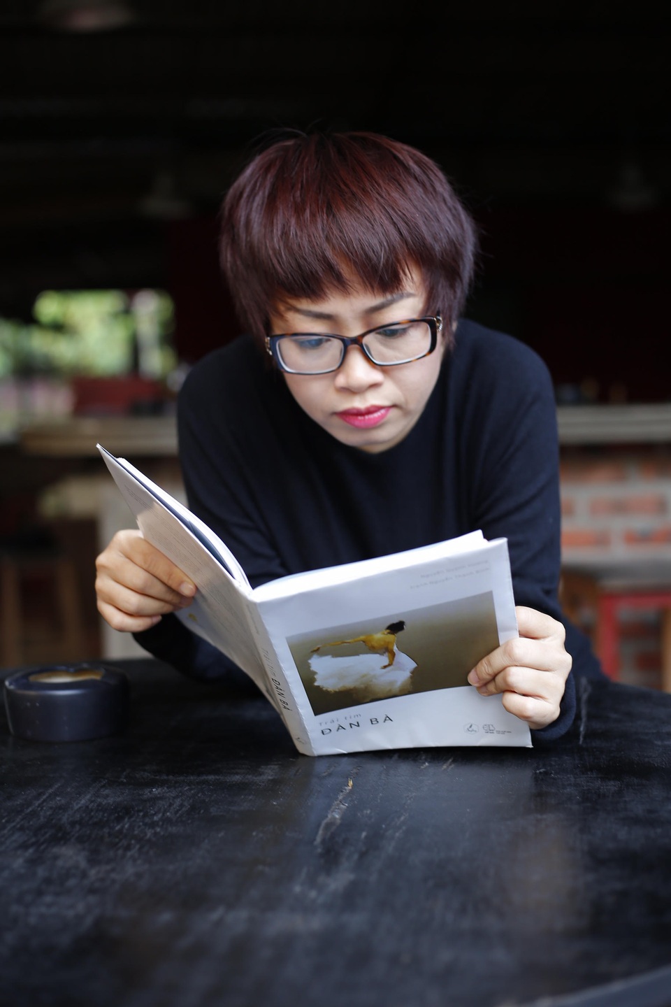 “Trái tim đàn bà” - “ngọn lửa nhỏ” trong mùa đông lạnh lẽo - 1 Nhà báo Nguyễn Quỳnh Hương - tác giả của Trái tim đàn bà.
