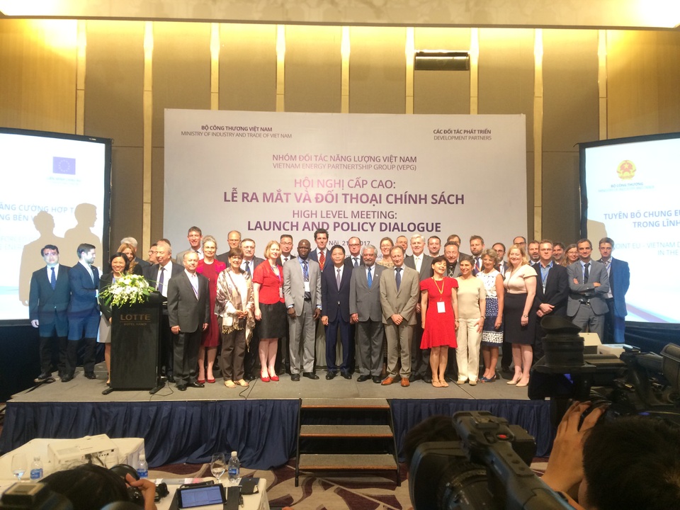Việt Nam - EU ký "Tuyên bố chung" về tăng cường hợp tác trong lĩnh vực năng lượng - 2 Lễ ký kết Tuyên bố chung