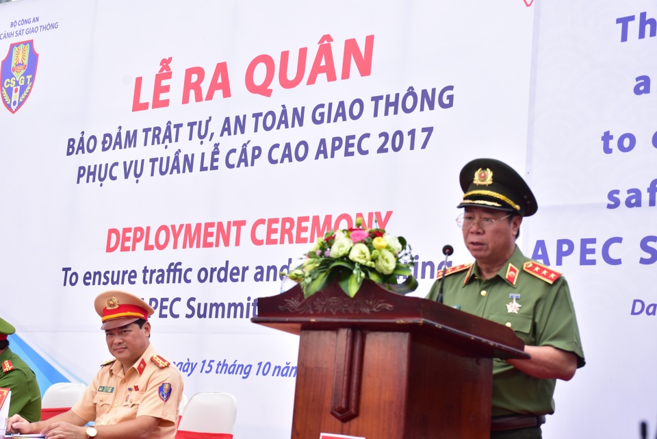 1.000 CSGT ra quân phục vụ Tuần lễ Cấp cao APEC - 1 Thứ trưởng Bùi Văn Nam phát biểu tại Lễ ra quân