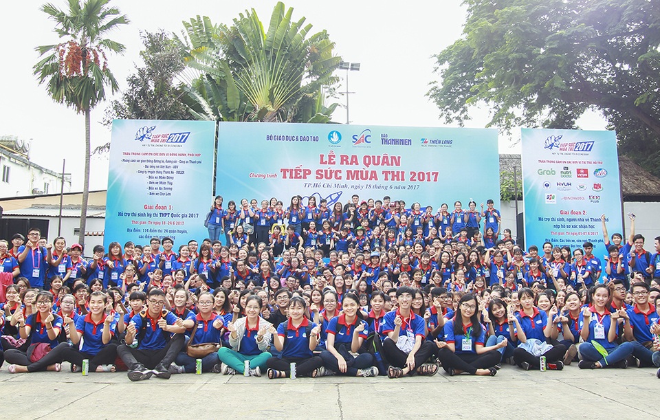 TPHCM: 4.000 sinh viên tình nguyện “chốt” tại các điểm thi THPT quốc gia - 3 Năm nay, gần 10.000 sinh viên tham gia Chương trình tiếp sức mùa thi năm 2017