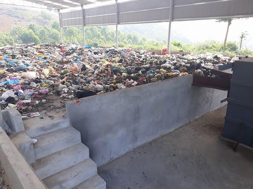 Lò đốt rác tiền tỷ bỏ hoang, người dân khốn đốn vì ô nhiễm - 1 Lò đốt rác tiền tỷ bỏ hoang, người dân khốn đốn vì ô nhiễm - 1