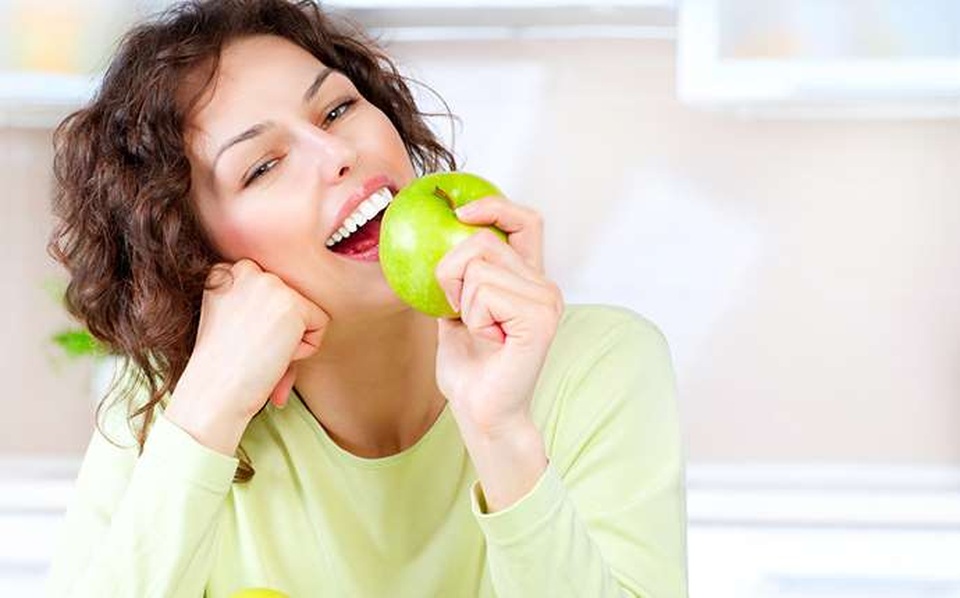 Chuyên gia chỉ cách chống sâu răng bằng dầu dừa - 2