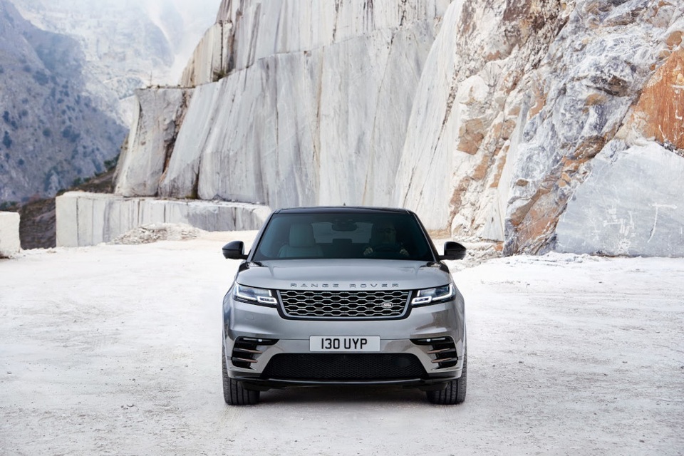 Range Rover Velar có giá khởi điểm gần 50.000 USD - 4 Range Rover Velar có giá khởi điểm gần 50.000 USD - 4