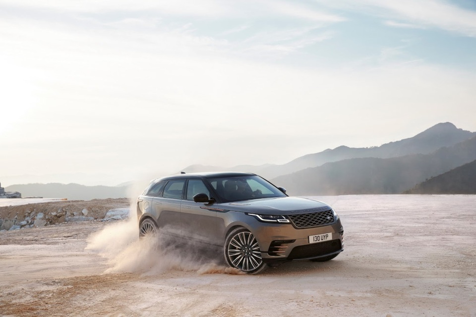 Range Rover Velar có giá khởi điểm gần 50.000 USD - 7 Range Rover Velar có giá khởi điểm gần 50.000 USD - 7