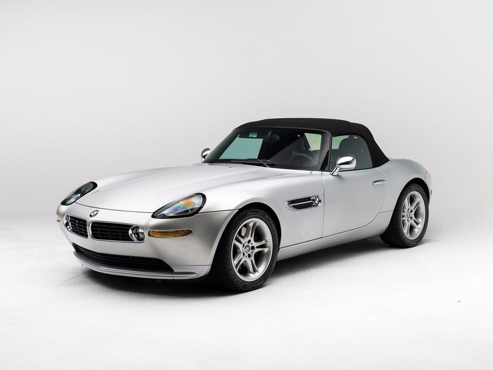 Xe hơi BMW cũ của Steve Jobs được rao bán hơn 9 tỷ đồng - 1 Chiếc BMW Z8 mui trần từng thuộc sở hữu của Steve Jobs dự kiến có giá khoảng 6,8 – 9,1 tỷ đồng. (Nguồn: BI)